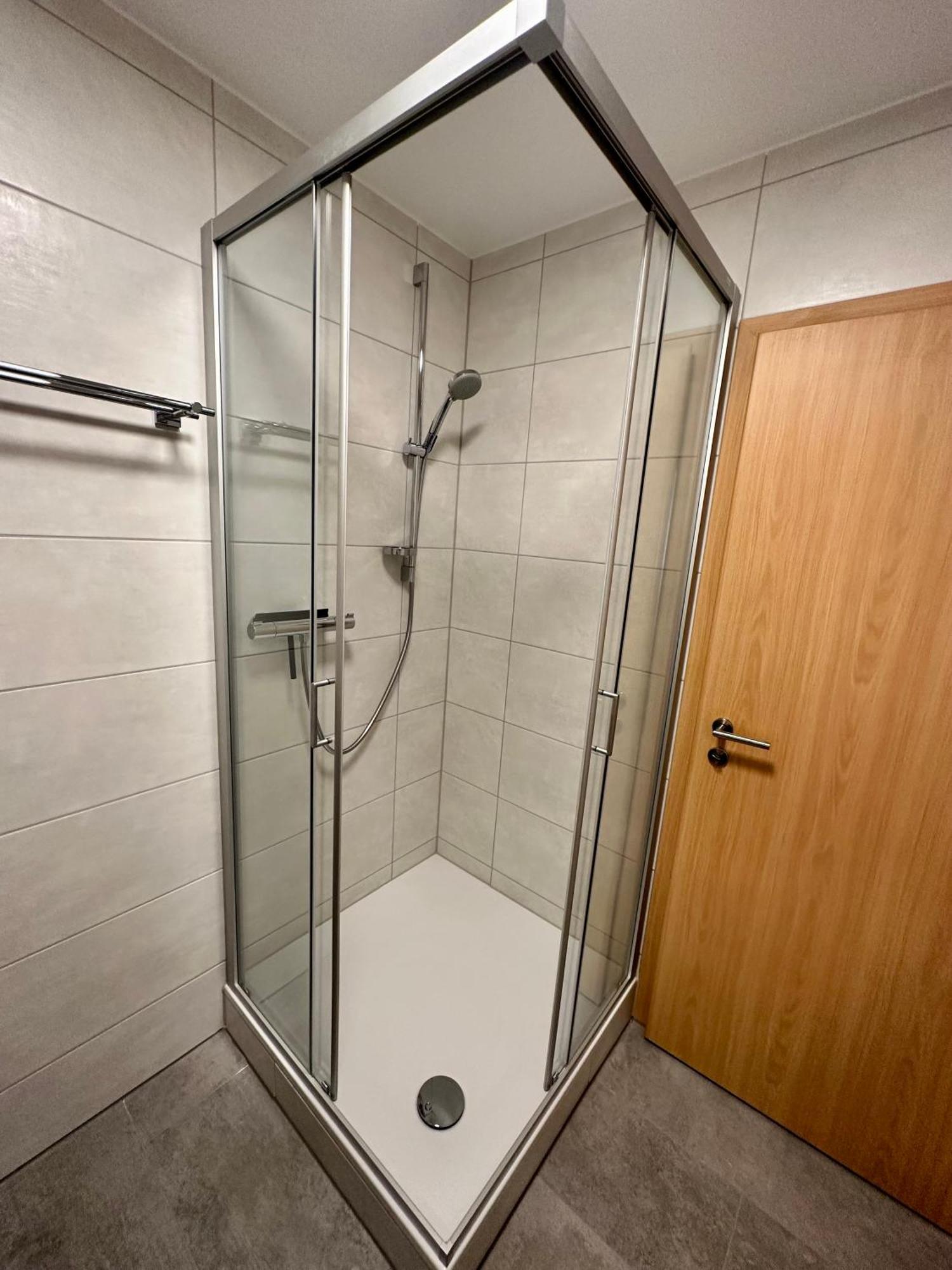 Gaeste-Appartement-Kirsammer Eningen unter Achalm Экстерьер фото